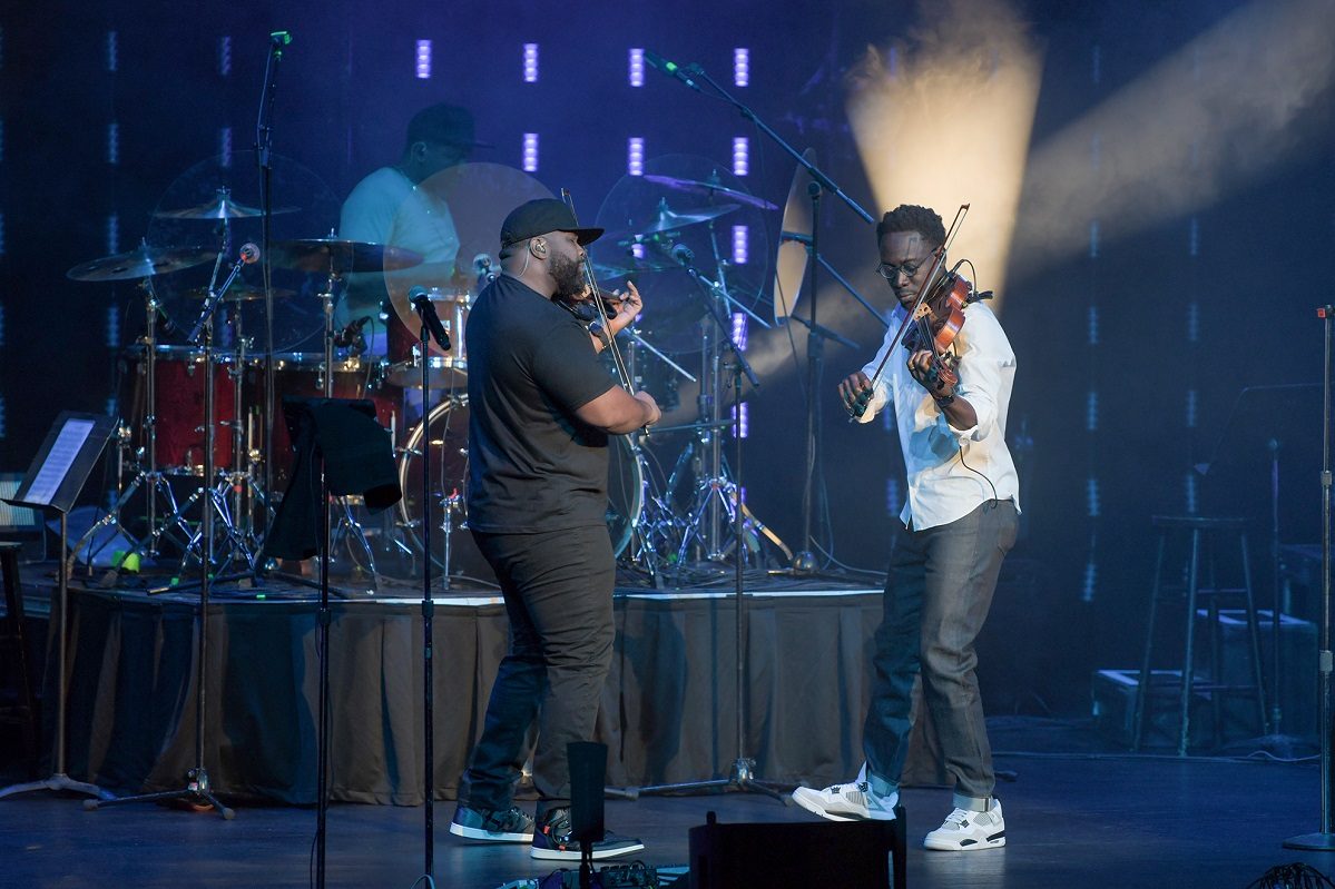 03112023_BlackViolin_WarnerTheatre_17-1200×800